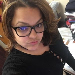 Meet your Posher, Lidia